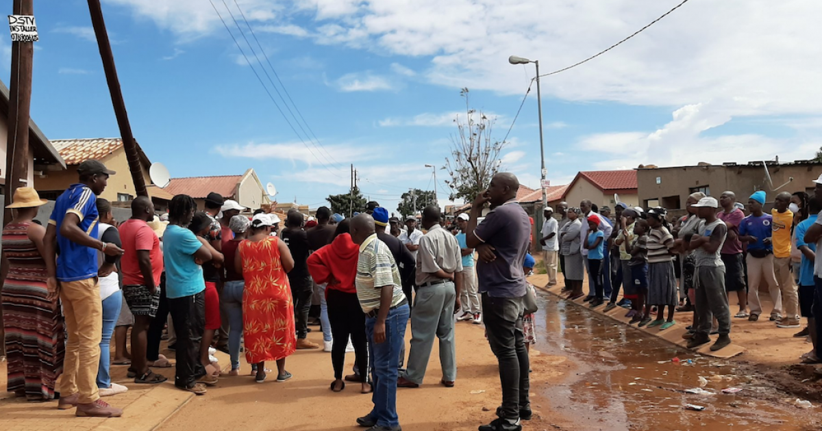 SA lockdown Residents of Orange  Farm  living in the dark 